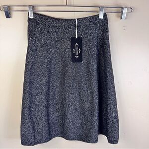 NWT Nanette Lepore Sparkly Knee‎ Length Flare Skirt Size Medium Comfy Stretch